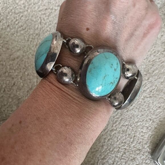 Turquoise and Silver Women's Bracelet - Picture 6 of 7
